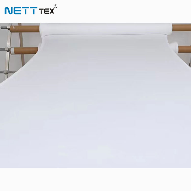 PTFE 멤브레인은 통기성과 불완전 성을 어떻게 달성합니까?